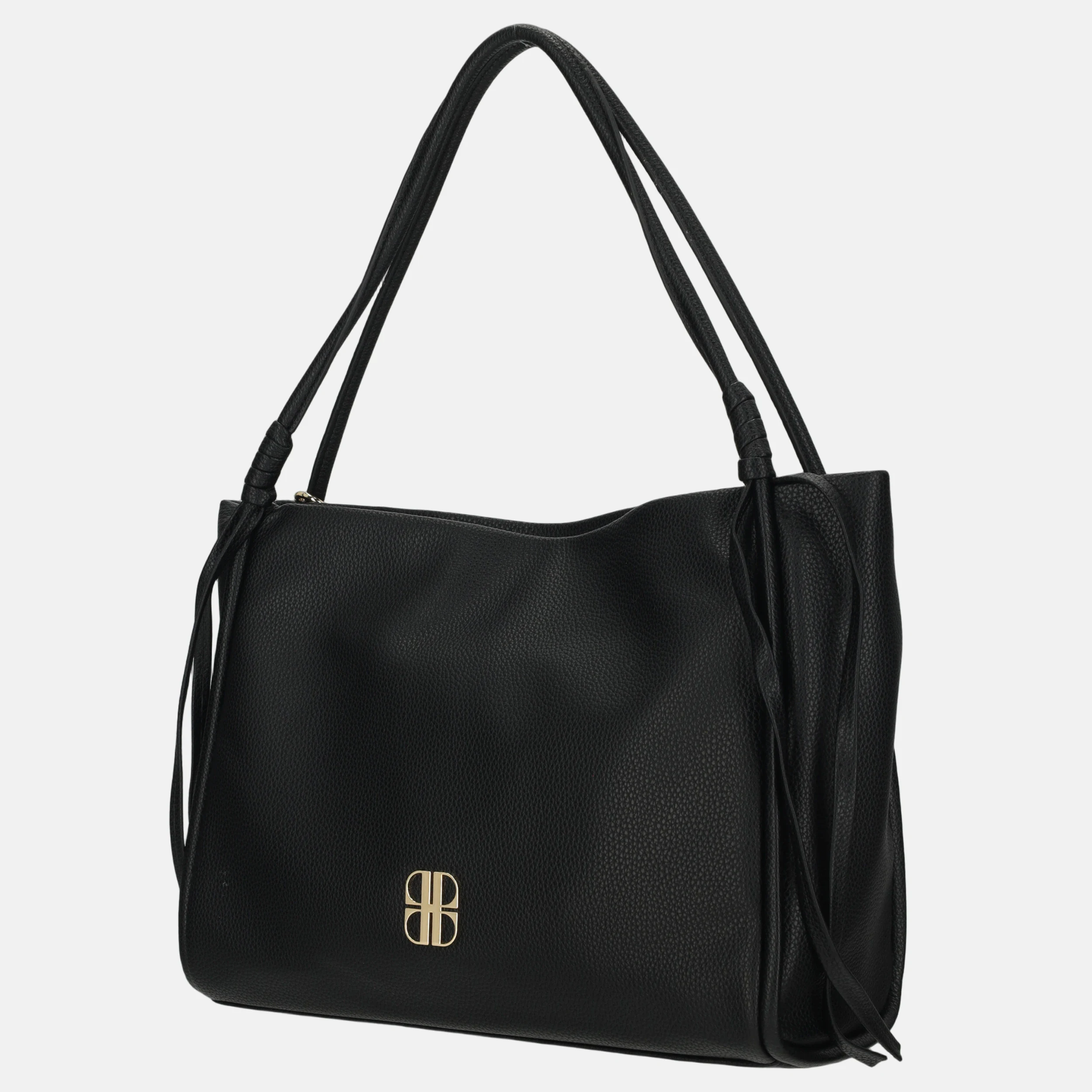 Black shopper as packshot