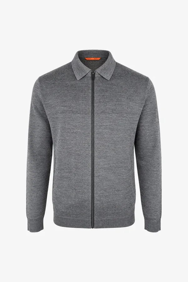 Gray knitted cardigan with zipper and collar