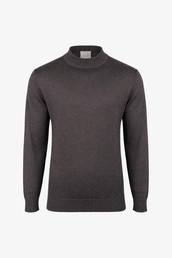 Dark brown sweater with stand-up collar